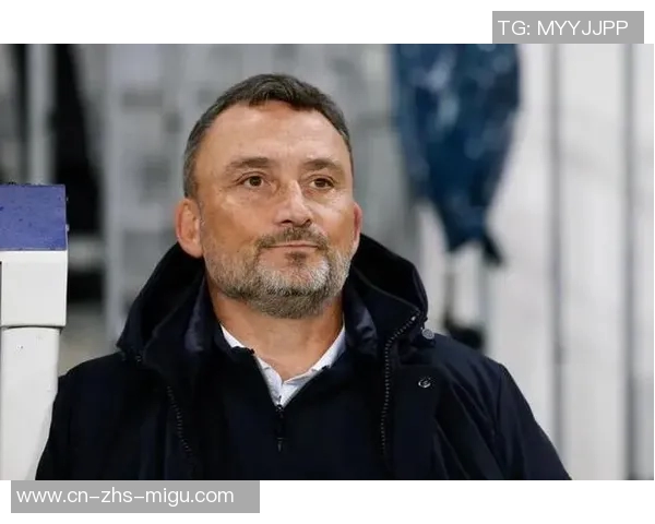 上海男足主教练辞职法甲知名教练即将接任球队指挥工作